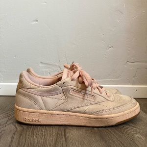 Women’s Classic Reebok Shoes Pink